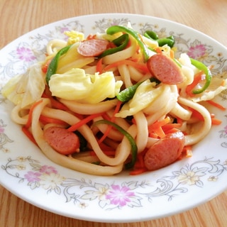 キャンプに☆たっぷり野菜のカレー風味焼きうどん